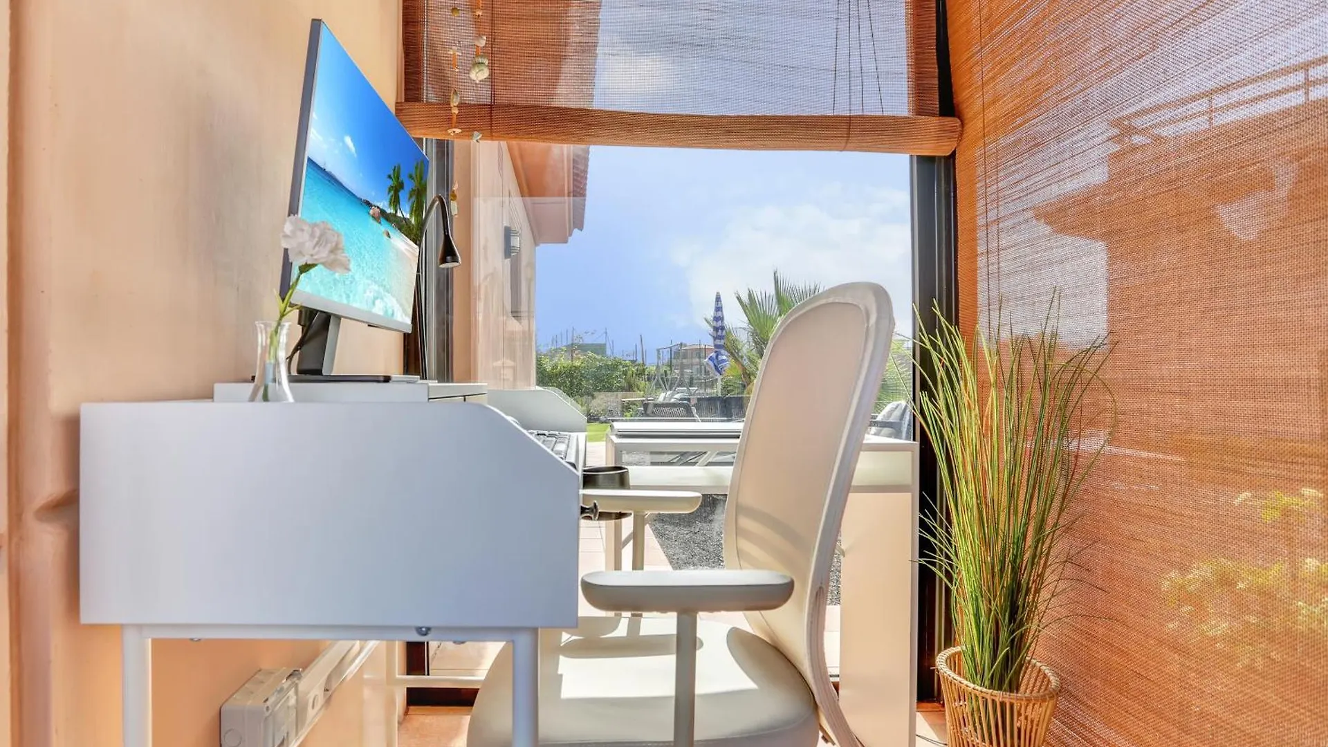 Villa La Torre Del Mar, Un Rincon En El Atlantico Lajares- Origomare - Remote Work