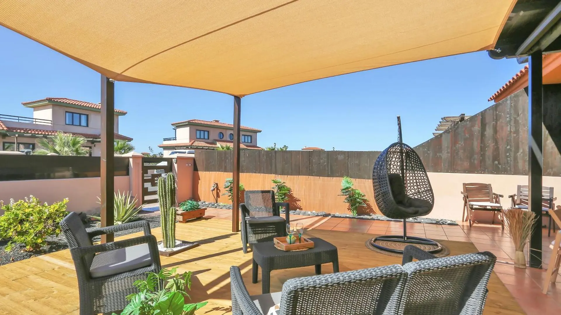 Villa La Torre Del Mar, Un Rincon En El Atlantico Lajares- Origomare - Remote Work Spain