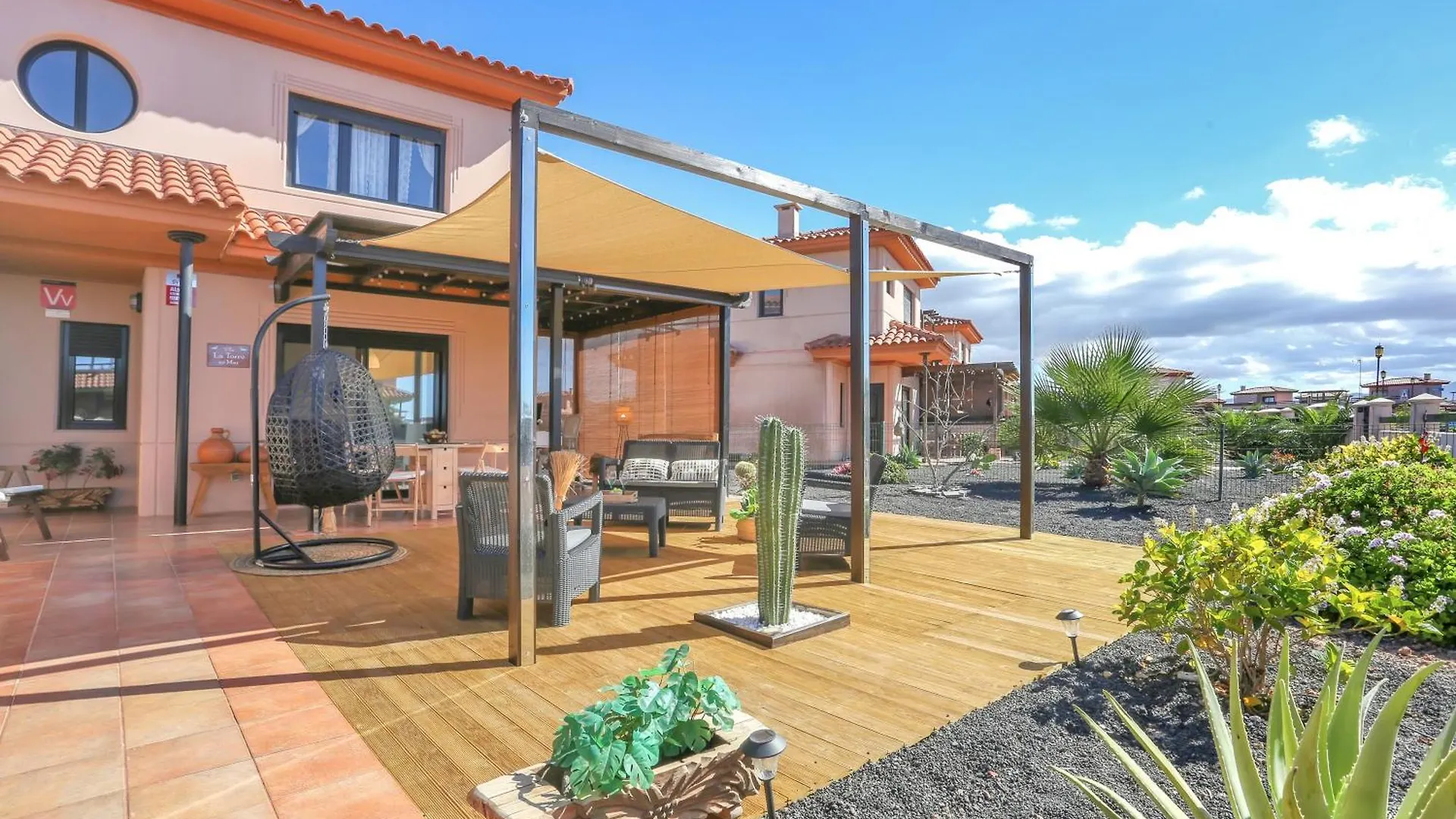 Villa La Torre Del Mar, Un Rincon En El Atlantico Lajares- Origomare - Remote Work Spain